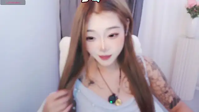 qiq88's Live XXX Chat