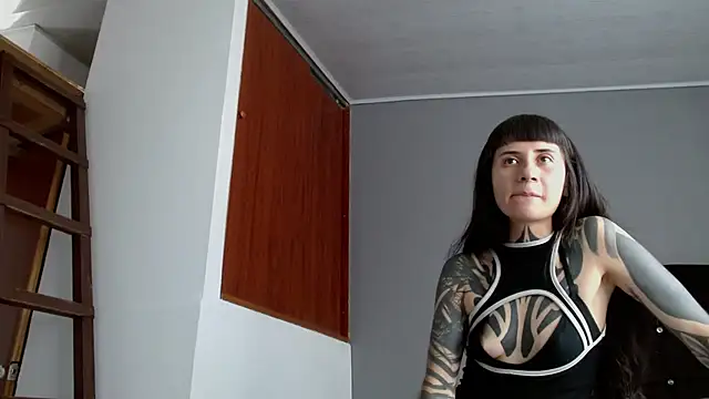 Emilia_1995 Live XXX-chat