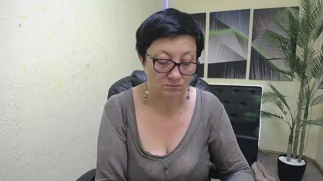 EmilyL0ve live XXX chat