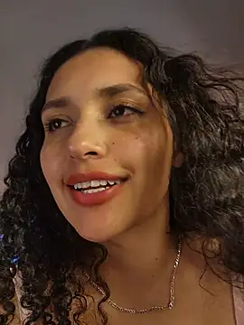 Lucy_Marin élő XXX-chatje