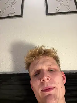 XXX chat uživo modela Elias_Veins