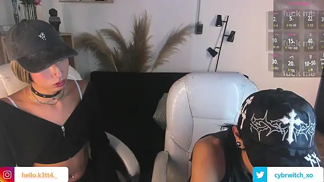 دردشة Kitty_vamp الجنسية المباشرة