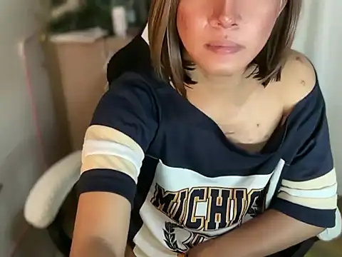 Miss_CandyX élő XXX-chatje