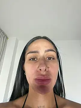 Chat XXX ao vivo de MoraFit_