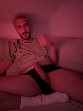 RealDeal2000xxx Chat XXX live