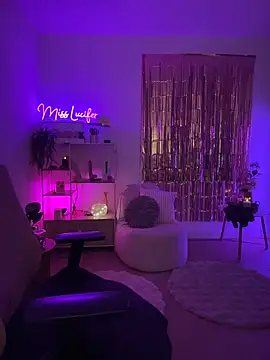 Miss_Lucifer6's Live XXX Chat