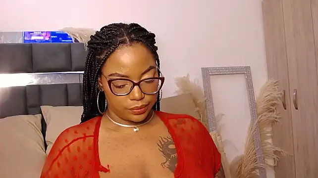 SheilaCoopers_ Adlı Modelin Canlı XXX Sohbeti