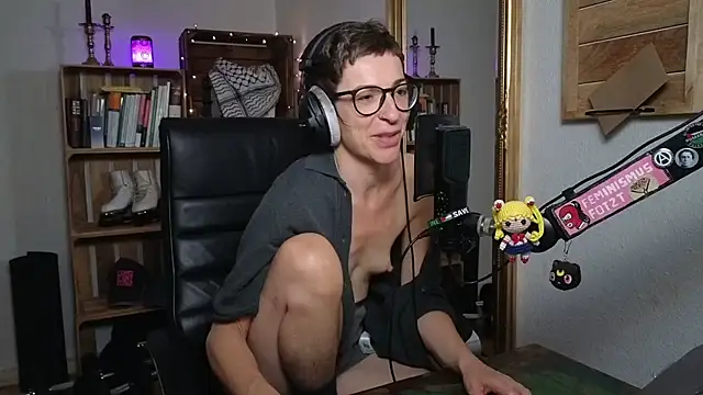 Antifistin Live XXX-Chat