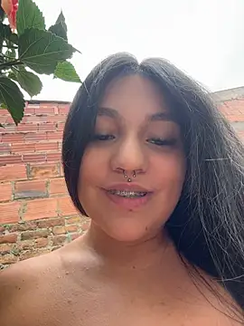 Emily_Gomezz: онлайн-секс-чат