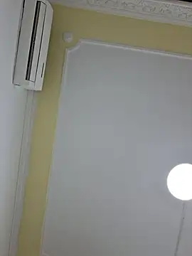 SIRMASTERDOMINATORXXL Adlı Modelin Canlı XXX Sohbeti