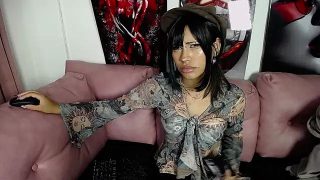 yiyi_cs' Live XXX Chat
