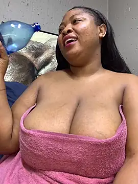 ChubbySpiderx Chat XXX in diretta
