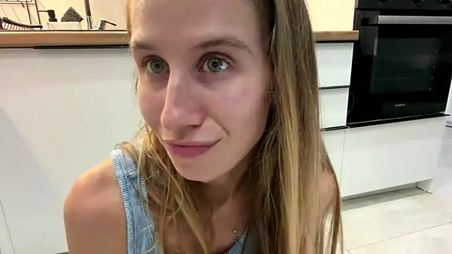 AnyaAfterDark's Live XXX Chat