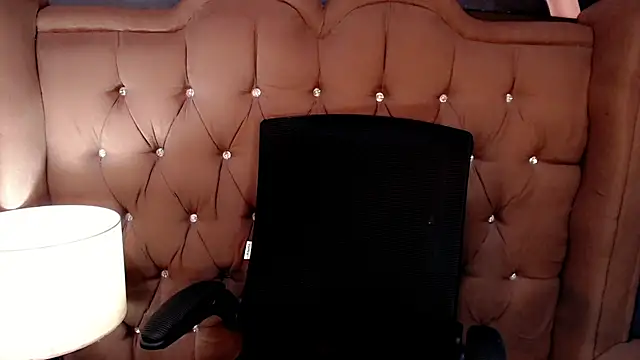 Missionary_Addiction_Cums élő XXX-chatje