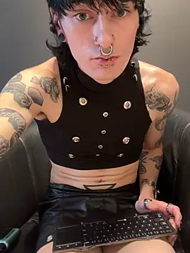 GothSadist XXX чат на живо