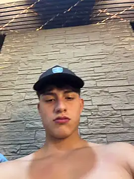 Chat +18 de Lander_Cruz ao vivo