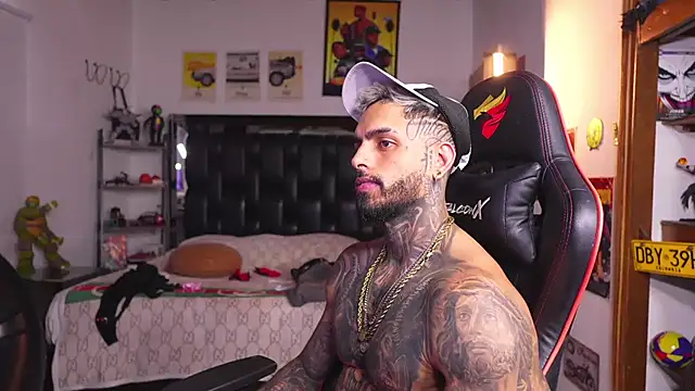 logan_hugh8 Chat XXX live