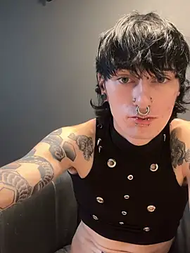 GothSadist Adlı Modelin Canlı XXX Sohbeti