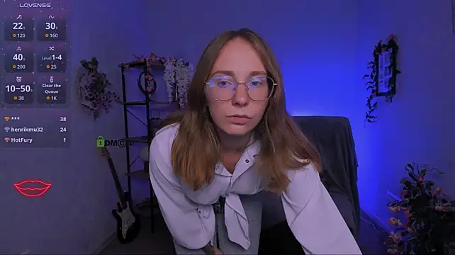Онлайн чат XXX evalora_vei