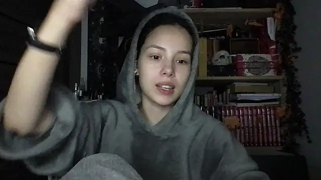 Yuna5343 Chat XXX in diretta