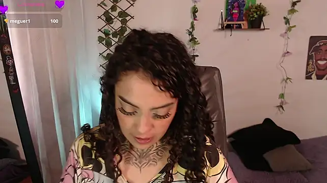 Cata_green Chat XXX live