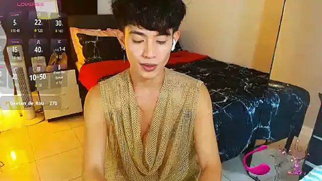 WildestTwinkn Live XXX chat