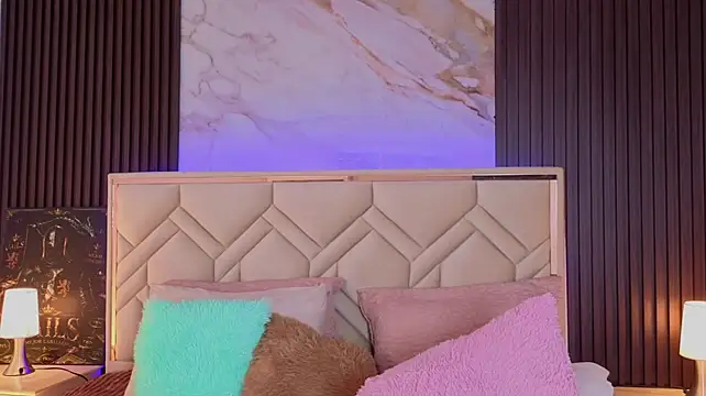 MiaaFarrel Chat XXX live