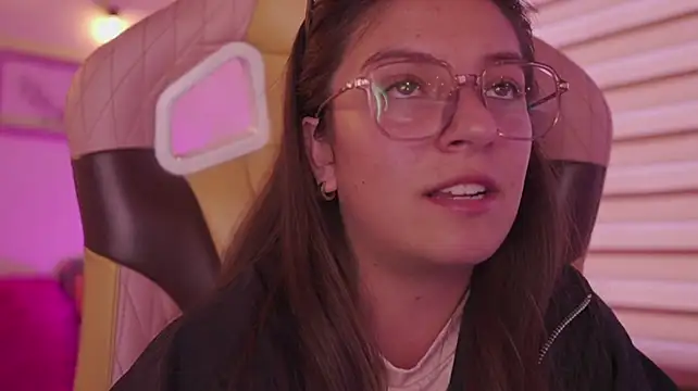 دردشة milly_kenner الجنسية المباشرة