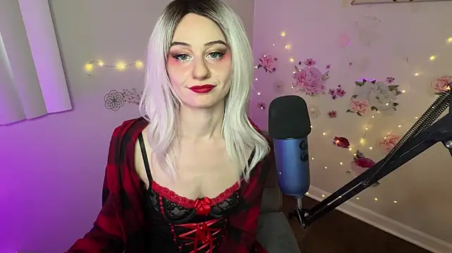 PrincessStarrXXX XXX чат на живо