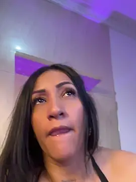 kendall_flower Chat XXX in diretta