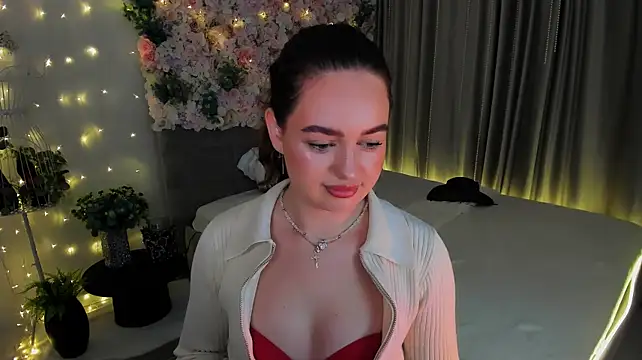 MiracleCurly live XXX chat