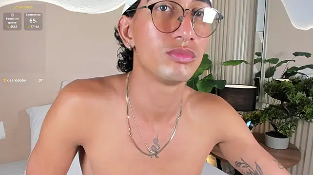 DanntheWolff élő XXX-chatje