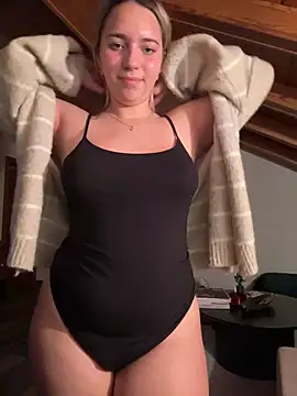Naomi-Klein Live XXX-Chat