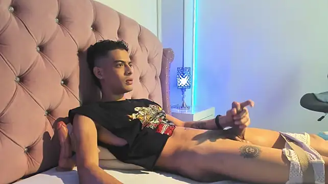 Axel_Collin7 élő XXX-chatje
