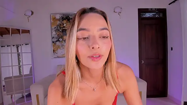Онлайн чат XXX MelissaMoore_