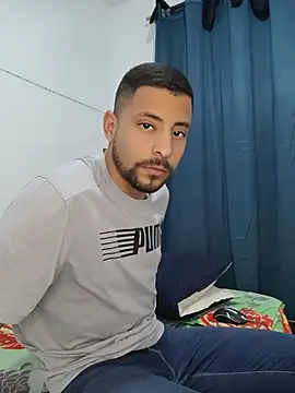 Cris_LaCobra_'s Live XXX Chat