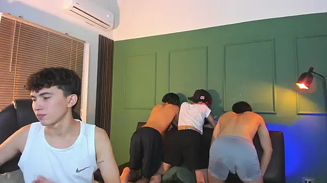 צ'אט XXX בשידור חי של Fun_BoysW