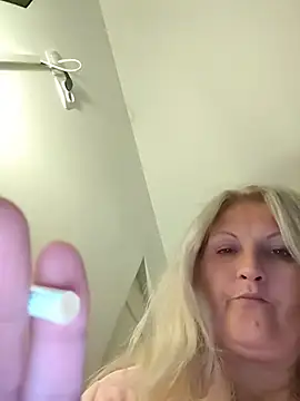 Онлайн чат XXX Divineblond