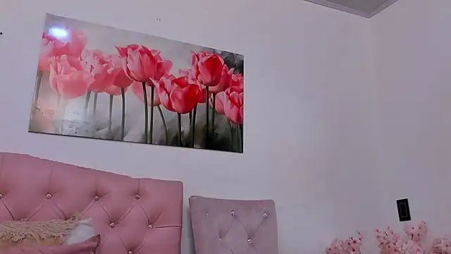 pinky_f00x – Naživo XXX chat