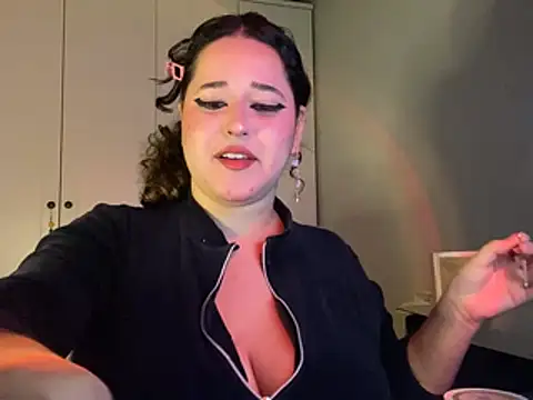 Chat +18 de helloeviesz ao vivo