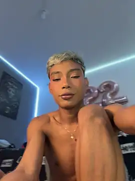 alejo_cute élő XXX-chatje
