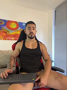 Chat XXX en directo de Ezzio_Scolaro