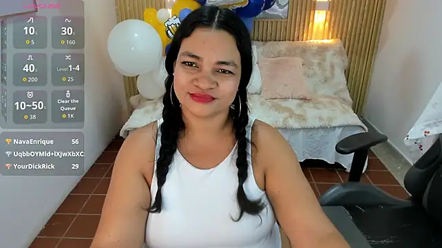 Cloe_35 Live XXX-Chat
