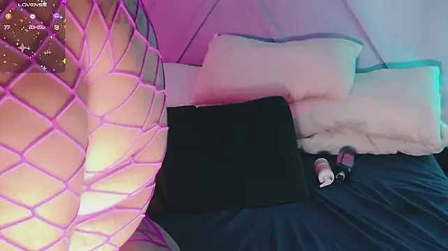 XXX chat uživo modela emmajohnss