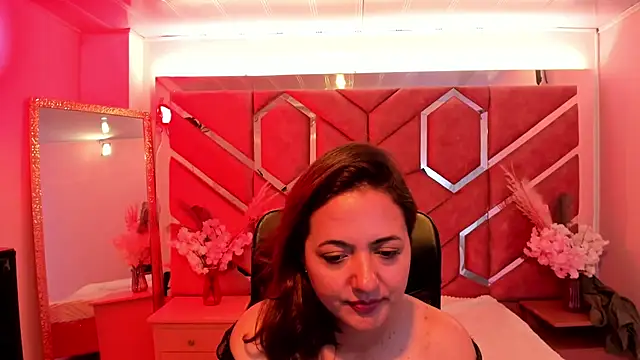 Mia_Velvet69: онлайн-секс-чат