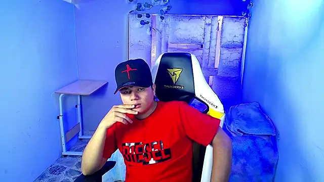 Tommy_cotton live XXX chat