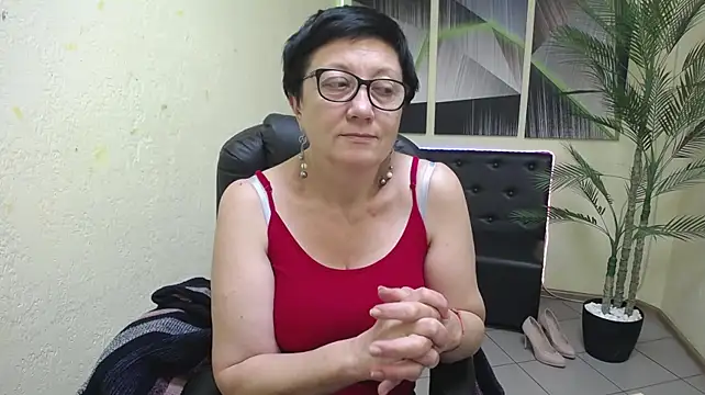 EmilyL0ve's Live XXX Chat