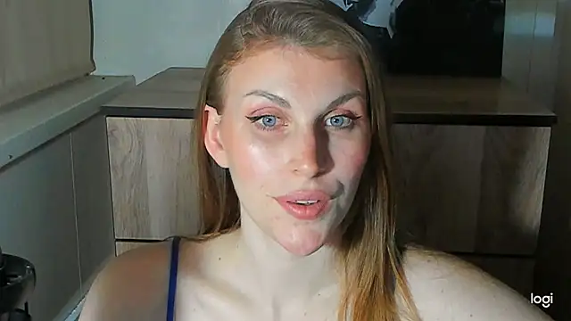 JuliaMuuun live XXX chat