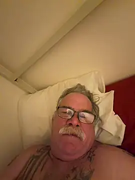 Caesar_Baxter Adlı Modelin Canlı XXX Sohbeti