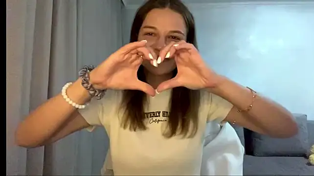 HwaTrippel Chat XXX live